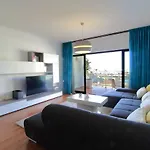 Apartment Tim House *